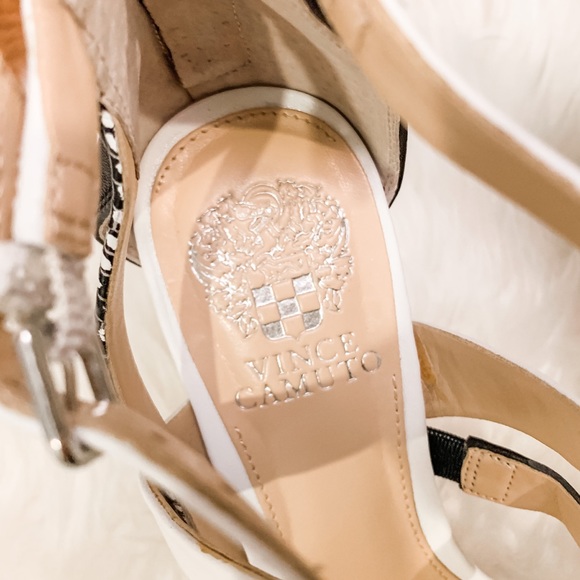 🍋 Vince Camuto • Black & Snake Print Heel Sandals - Picture 5 of 9